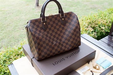 louis vuitton speedy 25 date code location|Louis Vuitton pochette date code.